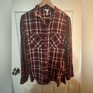 Bethany Mota Plaid Floral Sleeve Flannel Size Medium